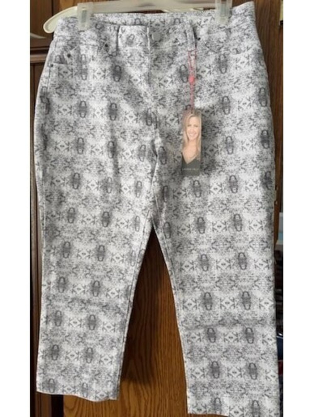 Laurie Felt Power Silky Denim Printed Capri Pull-On Jeans Size M